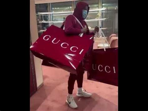 floyd mayweather buys gucci